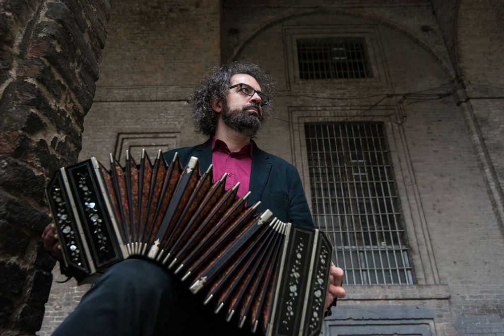 Francesco Bruno, bandoneonista italiano e le sue proposte musicali.